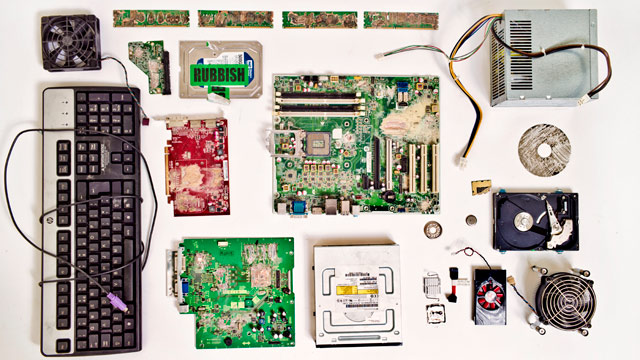 Remains of a PC destroyed by Guardian staff to clear themselves of Snowden leak data; Photo:Guardian